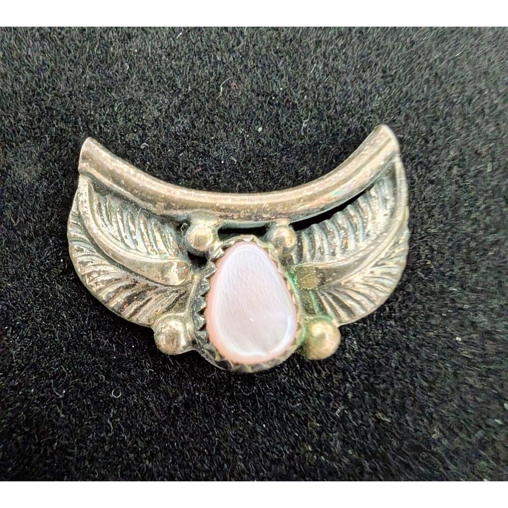Navajo Elaine Sam ES Sterling Silver Pendant Winged Feather Pink MOP